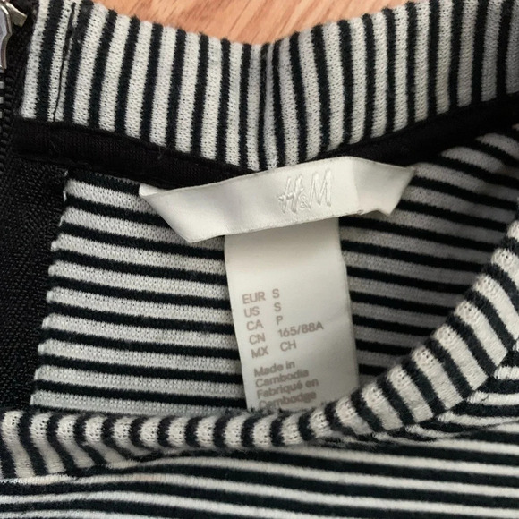 H&M Striped Short Sleeve Black & White Bodycon Mini Dress Size S - Picture 7 of 11